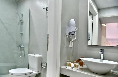Hydra Hotel | Douskos Port House