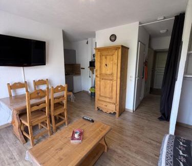 Barcelonnette Apartment | Dove house