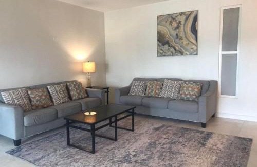 Orange Walk House | Dove Inn master room