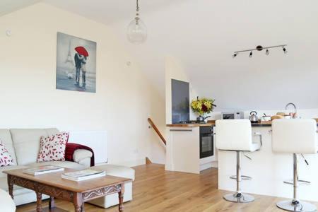 Elkstone House | Dove Lodge