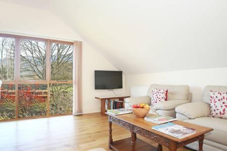 Elkstone House | Dove Lodge
