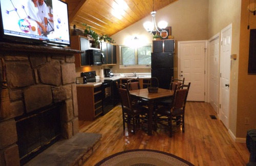 Gatlinburg Cabin | Dove's Nest: Beautiful, Pet Friendly Cabin Alongside a Creek near Downtown Gatlinburg