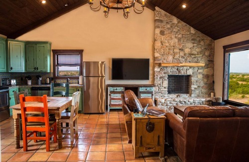 Canyon Cabin | Doves Rest Cabins - ChairLift, on the West Rim