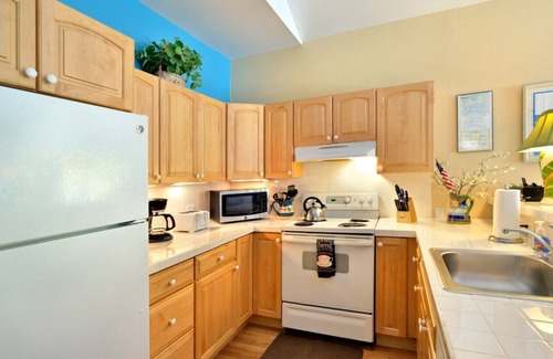 Downtown House | Down Island Digs - 2BR Cottage 1 Block off Duval Street Key West w/Private Pool