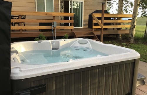 Cripple Creek House | ⭐️Down Town in the Heart of Cripple Creek, HOT TUB! Family Fun @ BishopsCabin!