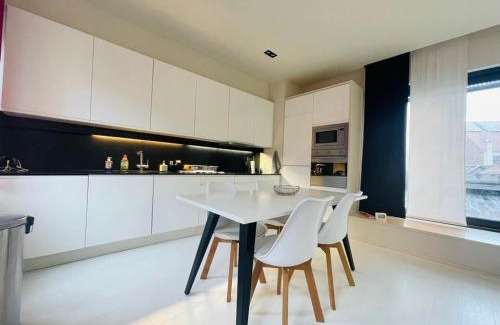 Quartier des Quais - Kaaienwijk Apartment | Down Town Penthouse with Private Parking