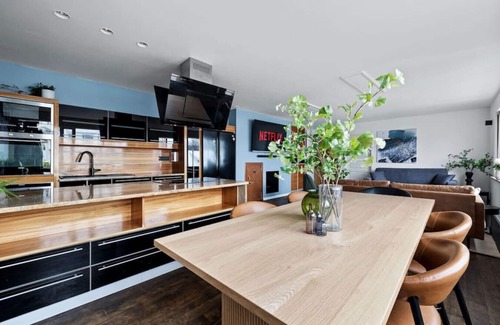 Hliðar Apartment | Down Town RVK. Shopping Street Living