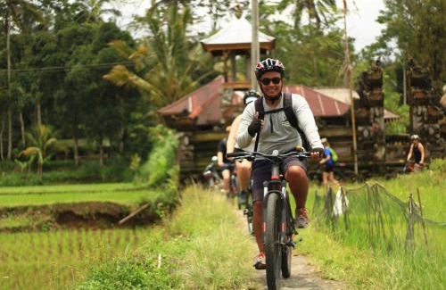 Tampaksiring Boat Rental | Downhill Cycling Ubud with Volcano, Jungle, Rice Terrace with meals