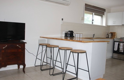 Spalding Apartment | Downstairs at Green: Executive apartment.
