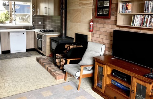 Anglers Reach Apartment | Downstairs unit to sleep 4 with mountain and Lake views.