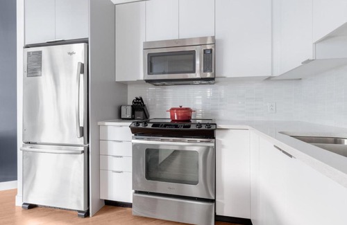 Chinatown Apartment | Downtown 1BR w Gym Doorman nr S Station BOS-246