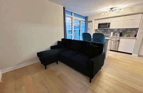 CityPlace Condo | Downtown 2 bedroom Gem with Free Parking