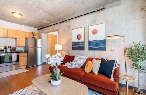 South Loop Condo | Downtown 2bd #4 - Near Grant Park, Museums, Lake