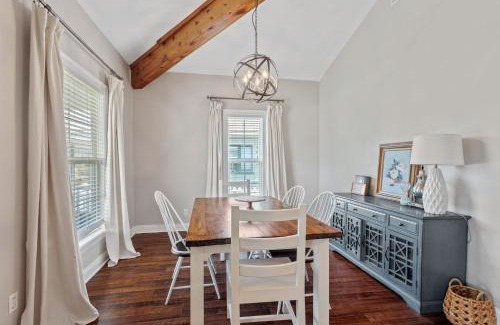 Lake Charles House | Downtown 3 Bedroom Home
