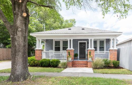 Wilmington House | Downtown 3BR Gem - Hot Tub - Covered Parking - Fenced Yard