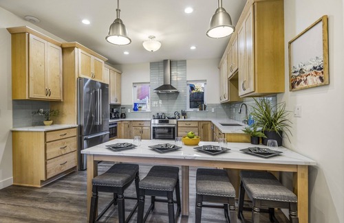 North Star House | Downtown Anchorage Retreat – 2 Full Kitchens, Coffee Bar & Wheelchair Accessible