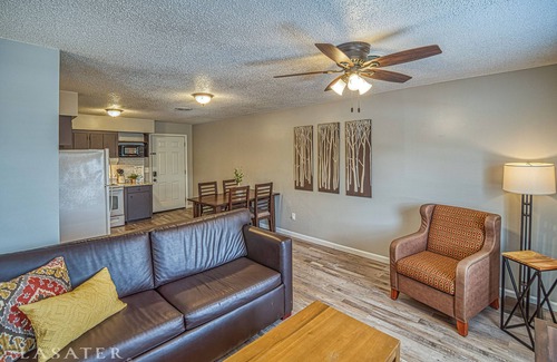 Marshall Apartment | Downtown Apartment #2 On the Town Square
