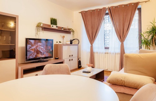 Bucharest City-Centre Apartment | Downtown Apartment Boutique Green Garden Unirii