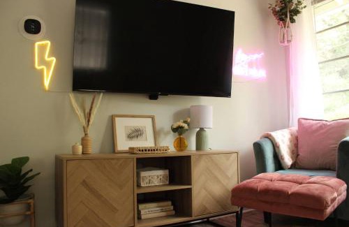 Westfield Apartment | Downtown ATX! Deep Eddy Bungalow #A