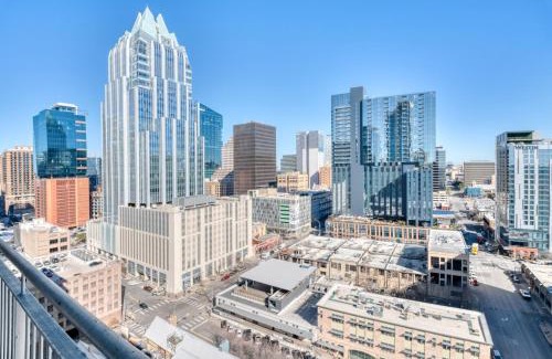 Waller Creek District Apartment | Downtown Austin 1br w gym pool wd nr Capitol ATX-165