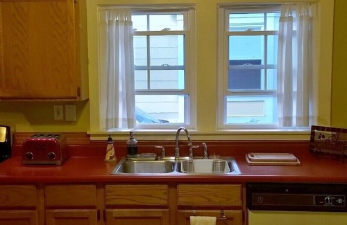 Bar Harbor House | Downtown Bar Harbor Air Conditioned Home 1 block to Bar Island & close to Acadia