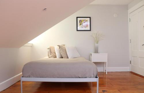 Beacon Hill Apartment | Downtown Beacon Hill, Convenient, Comfy Studio #14