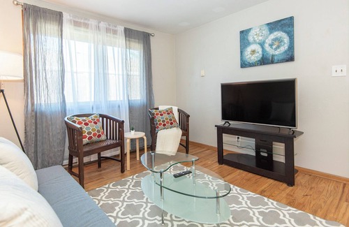Beaverton Apartment | Downtown Beaverton Hideaway 3
