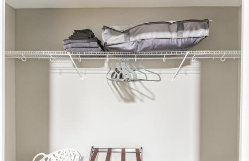 Downtown Cincinnati Apartment | Downtown/Bengals/Reds/TQL/OTR