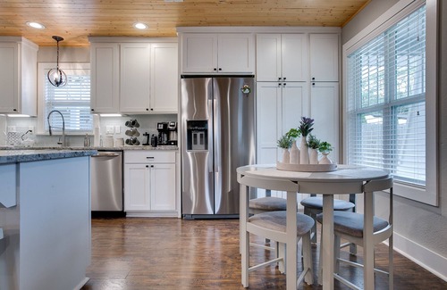 Downtown House | Downtown Bentonville home w/close access to trails & minutes to Crystal Bridges