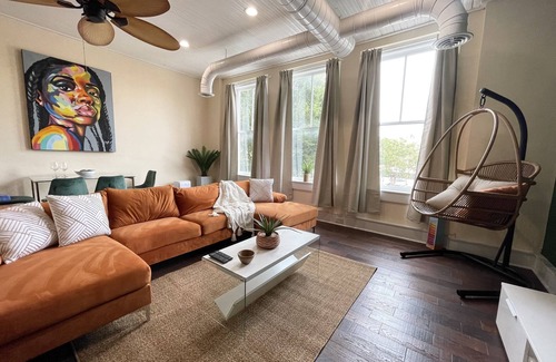 Macon Condo | DOWNTOWN BOHEMIAN LOFT