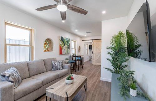 Downtown Tucson House | Downtown Bungalow -duplex - Ev Charger