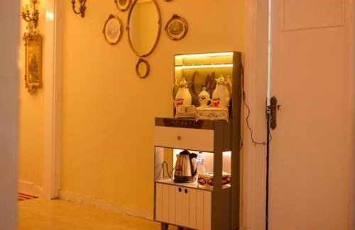 Qasr an-Nil Hotel | Downtown Cairo Hotel