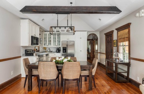 Harleston Village House | Downtown Charleston Peninsula Home