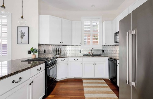 Cannonborough Elliotborough House | Downtown Charleston - Walk to King Street