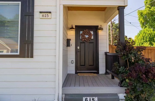 Hough House | Downtown Charm Meets Waterfront Walk to Everything
