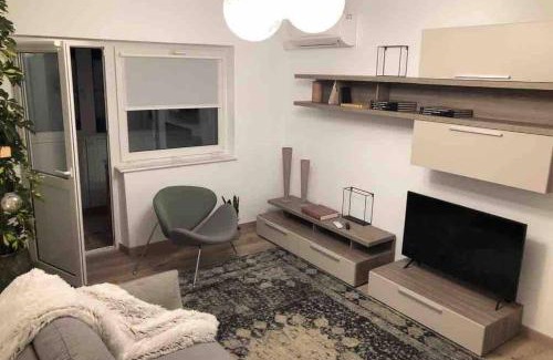 Iasi Apartment | Downtown chic
