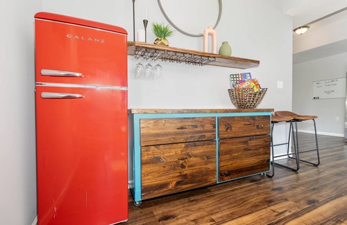 East Price Hill House | Downtown Cincinnati Views—Prime Location, A Few Minutes to Everything!