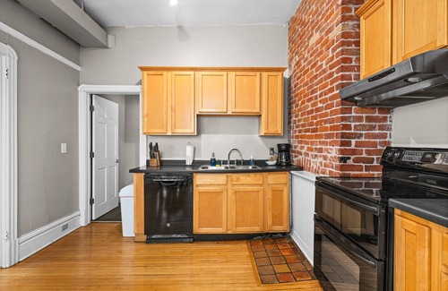 Endion Condo | Downtown City View Condo in Duluth