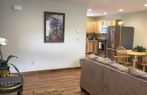 Cody House | Downtown Cody! Bobbi's Bunkhouse B