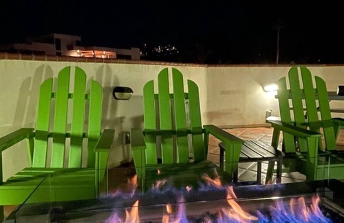 Downtown Condo | Downtown Condo with Rooftop Deck