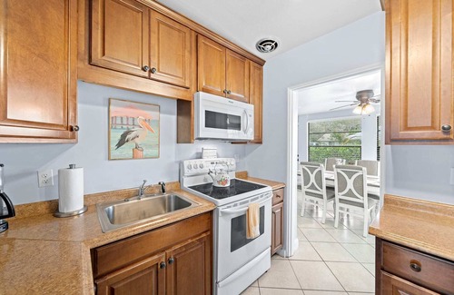 Cocoa Beach Apartment | Downtown Cottage - In the Heart of Cocoa Beach!