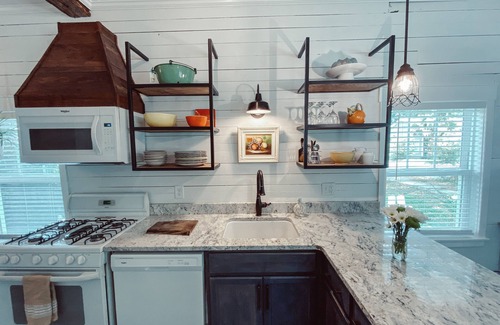 Downtown House | Downtown Cottage