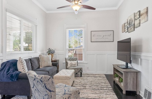 Loveland House | Downtown Cottage w/ Hot Tub