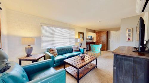 Moab House | Downtown Cozy Home Base - Purple Sage 8