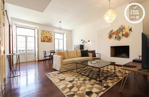 Santa Maria Maior Apartment | Downtown Delight by Homing