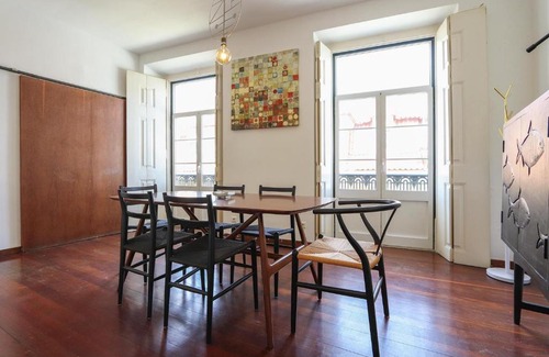 Santa Maria Maior Apartment | Downtown Delight by Homing