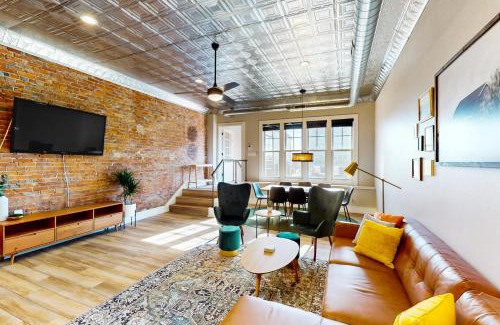 Muncie Apartment | Downtown Delight