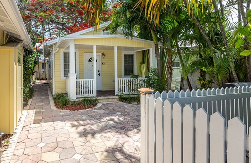 Old Town Apartment | Downtown dog-friendly cottage-like studio with patio, full kitchen, cable, & AC