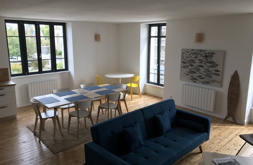 Saint-Pol-de-Leon House | Downtown duplex 120m2, facing Saint Pol de Leon cathedral.
