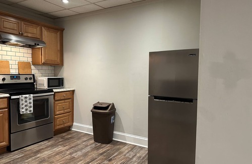 Ellsworth Apartment | Downtown Ellsworth Suite